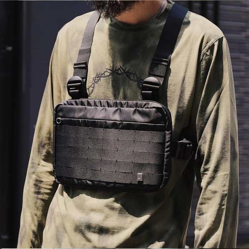 Fashion Chest Rig Bag Adjustable Men Shoulder Bags Hip Hop Streetwear Alyx Pockets Black Waistcoat Kanye Functional Waist Packs
Fashion Chest Rig Bag Adjustable Men Shoulder Bags Hip Hop Streetwear Alyx Pockets Black Waistcoat Kanye Functional Waist Packs