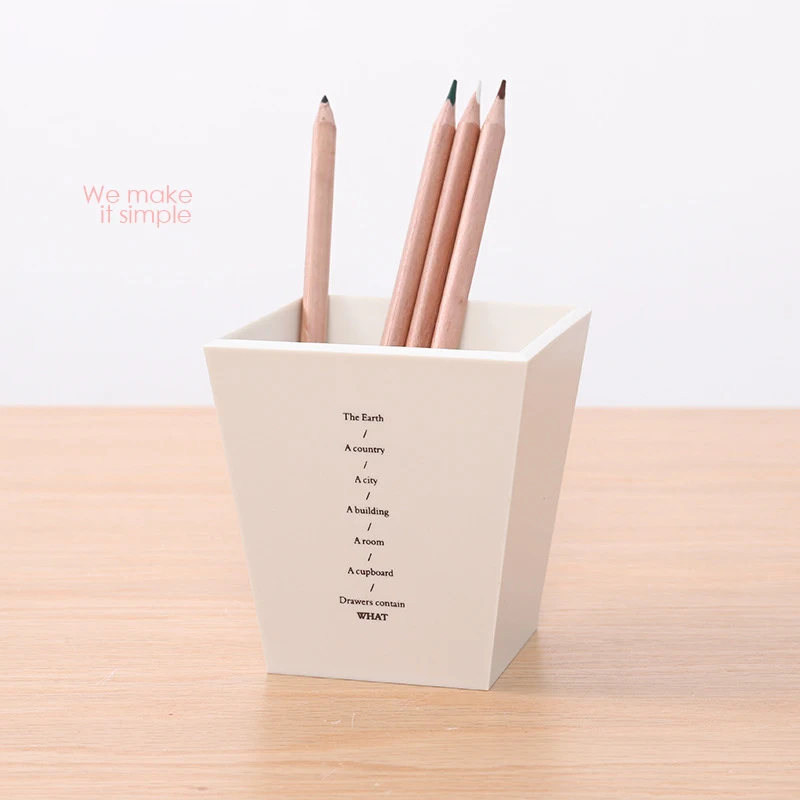 Square plastic pen holder simple office desktop storage Practical and fresh colorful pen holder
Square plastic pen holder simple office desktop storage Practical and fresh colorful pen holder
