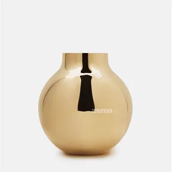 Modern Fashion Nordic Ceramic Vase Gold Plated Flower Vase For Flowers Model Room Furnishing Hotel Office Home Decoration A/B
Modern Fashion Nordic Ceramic Vase Gold Plated Flower Vase For Flowers Model Room Furnishing Hotel Office Home Decoration A/B