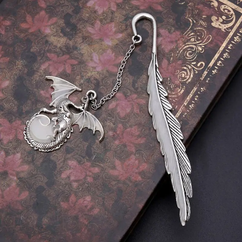 Glow In The Dark Luminous Book Marker Creative Feather Dragon Bookmark Label School Office Stationery
Glow In The Dark Luminous Book Marker Creative Feather Dragon Bookmark Label School Office Stationery