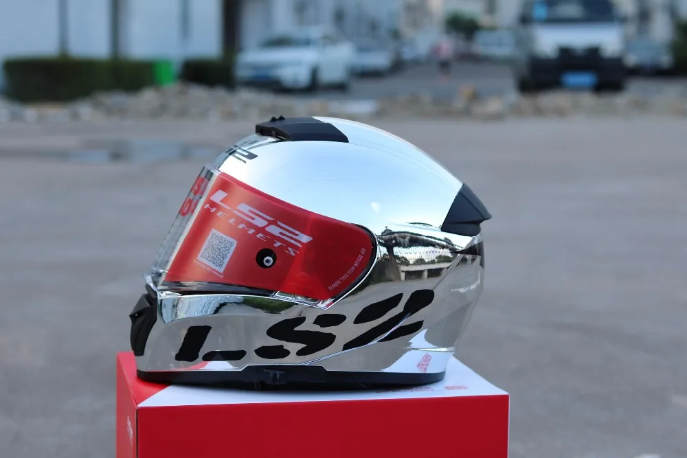 LS2 FF390 Breaker Chrome-plated helmet Ninja Full Face Motocycle helmet Free Pinlock Fog-Free System anti-fog film helmet
LS2 FF390 Breaker Chrome-plated helmet Ninja Full Face Motocycle helmet Free Pinlock Fog-Free System anti-fog film helmet