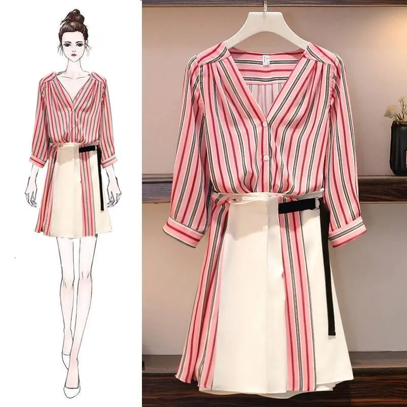 2019 New Summer Fashion Women Two Piece Sets Female Chiffon Blouse + Mini Skirts Girl Students Sweet Vintage Striped Suits F72
2019 New Summer Fashion Women Two Piece Sets Female Chiffon Blouse + Mini Skirts Girl Students Sweet Vintage Striped Suits F72