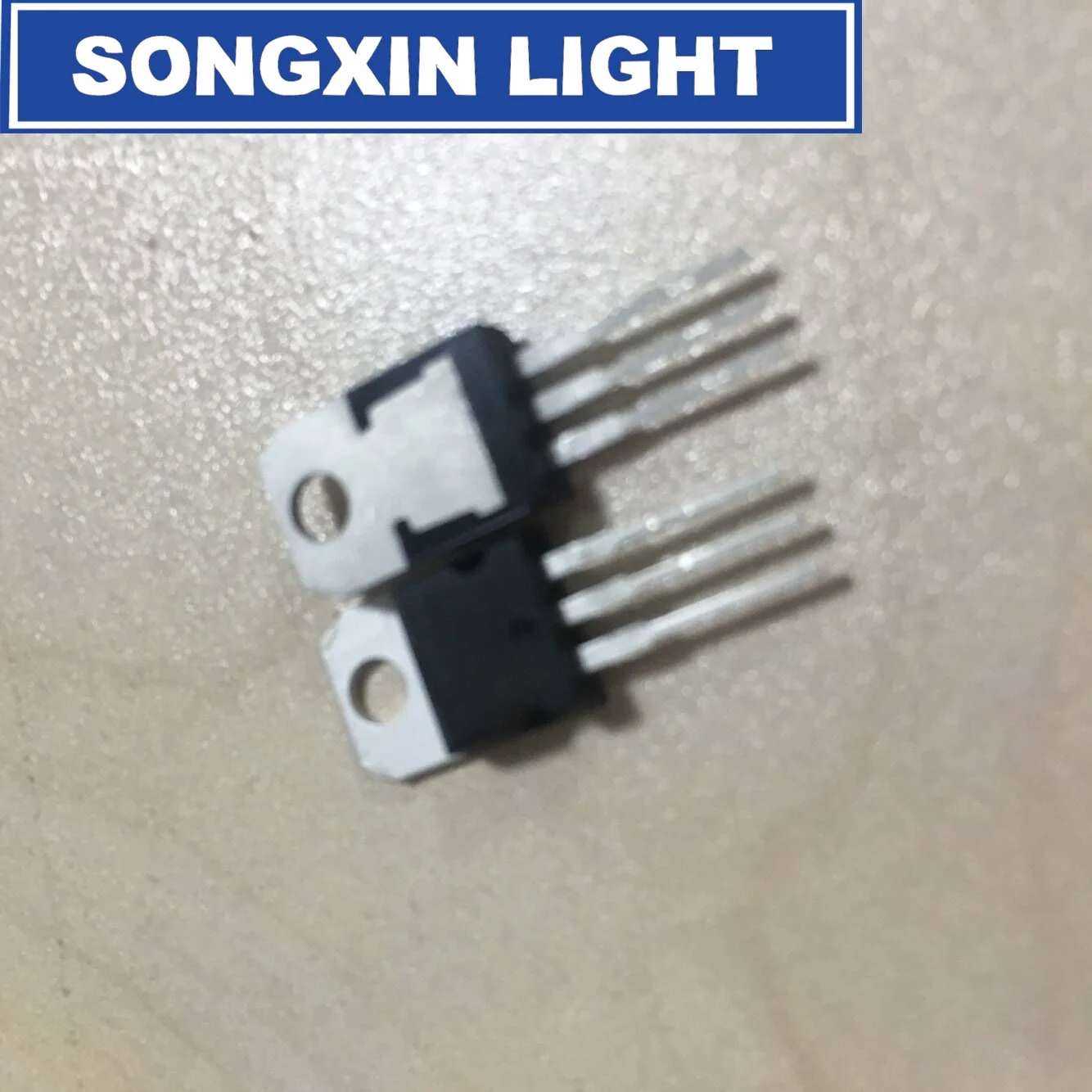Фото XIASONGXIN LIGHT 100 шт. LM7805 L7805 7805 регулятор напряжения IC 5 V 1.5A TO-220 Новое хорошее качество |