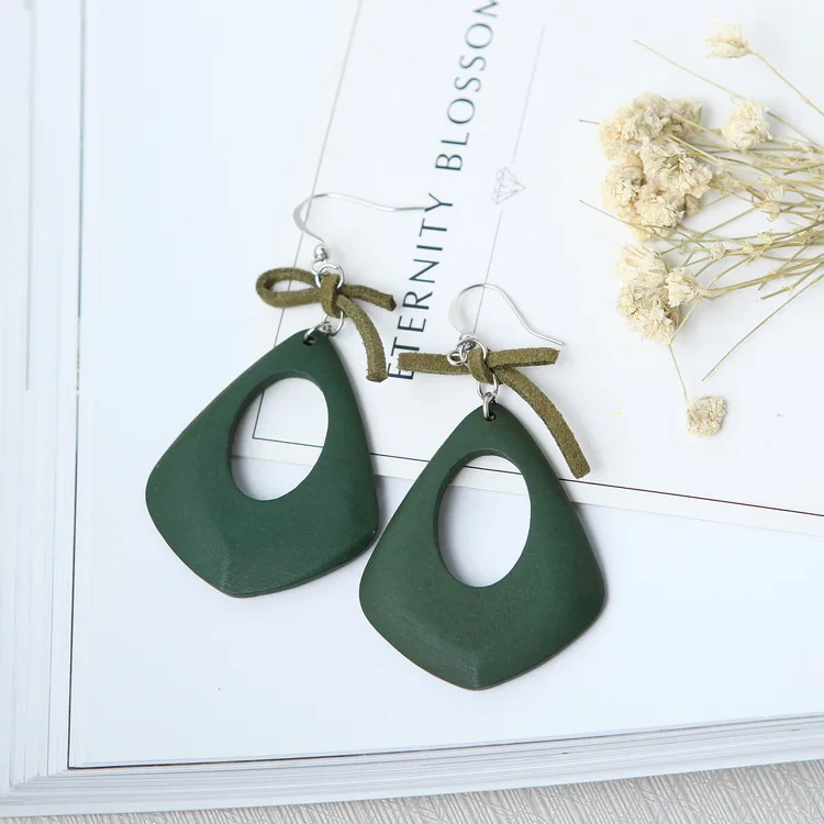New Fashion Big Green Woodiness Leather Rope Bow Dangle Drop Earrings For Women 2017 Jewelry Bijoux Elegant Gift
New Fashion Big Green Woodiness Leather Rope Bow Dangle Drop Earrings For Women 2017 Jewelry Bijoux Elegant Gift