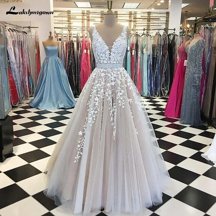 Long Evening Dress Real Sample Sheer Nude V-neck Lace Gorgeous Arabic Style Formal Women Evening Gowns robe de soiree
Long Evening Dress Real Sample Sheer Nude V-neck Lace Gorgeous Arabic Style Formal Women Evening Gowns robe de soiree