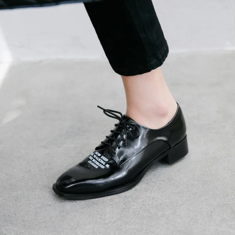 Shiny Black Leather Oxfords Square Toe Lace Up Letter Printing Stylish Shoes Women British Leisure Flats
Shiny Black Leather Oxfords Square Toe Lace Up Letter Printing Stylish Shoes Women British Leisure Flats