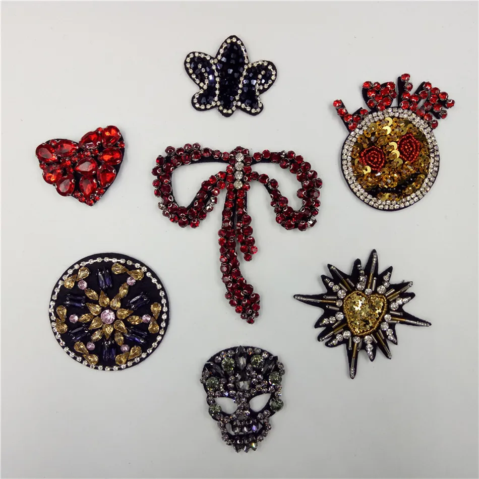 Crystal Handmade Rhineston beaded love bow tie Patches Sew on sequined patch for clothing beading Applique
Crystal Handmade Rhineston beaded love bow tie Patches Sew on sequined patch for clothing beading Applique