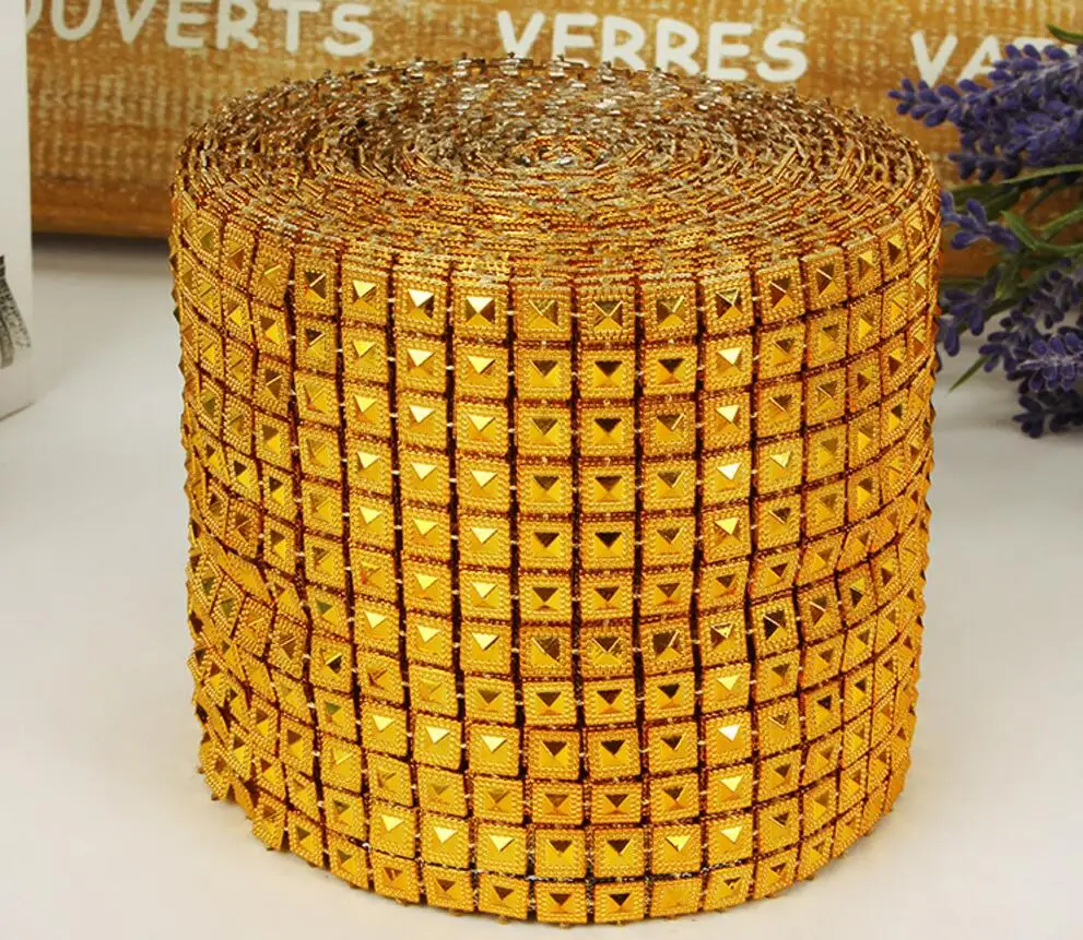 10yard 12row Gold Pyramid Studs Spots Bendable Mesh Wrap Roll Chain Trim For Sewing Apperal Bag Shoes Cap Decoration
10yard 12row Gold Pyramid Studs Spots Bendable Mesh Wrap Roll Chain Trim For Sewing Apperal Bag Shoes Cap Decoration