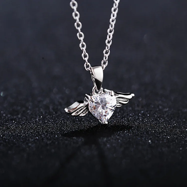 Crystal Choker Necklace Angel Wings Necklace Gold Love Heart Necklaces Pendants Women Short Chain
Crystal Choker Necklace Angel Wings Necklace Gold Love Heart Necklaces Pendants Women Short Chain