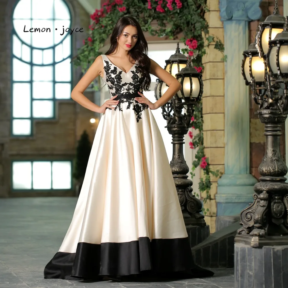 Lemon joyce Contrast Color Appliques Simple Prom Dresses for Women's V-neck Backless Elegant Party Gowns Plus Size Black&White
Lemon joyce Contrast Color Appliques Simple Prom Dresses for Women's V-neck Backless Elegant Party Gowns Plus Size Black&White