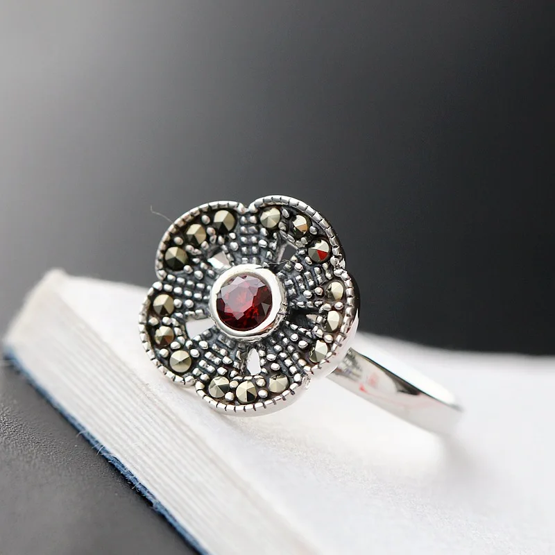 Fortune pavilion silver Manually set the mark Shi Taiyin mustard Female fashion 925 sterling silver ring
Fortune pavilion silver Manually set the mark Shi Taiyin mustard Female fashion 925 sterling silver ring