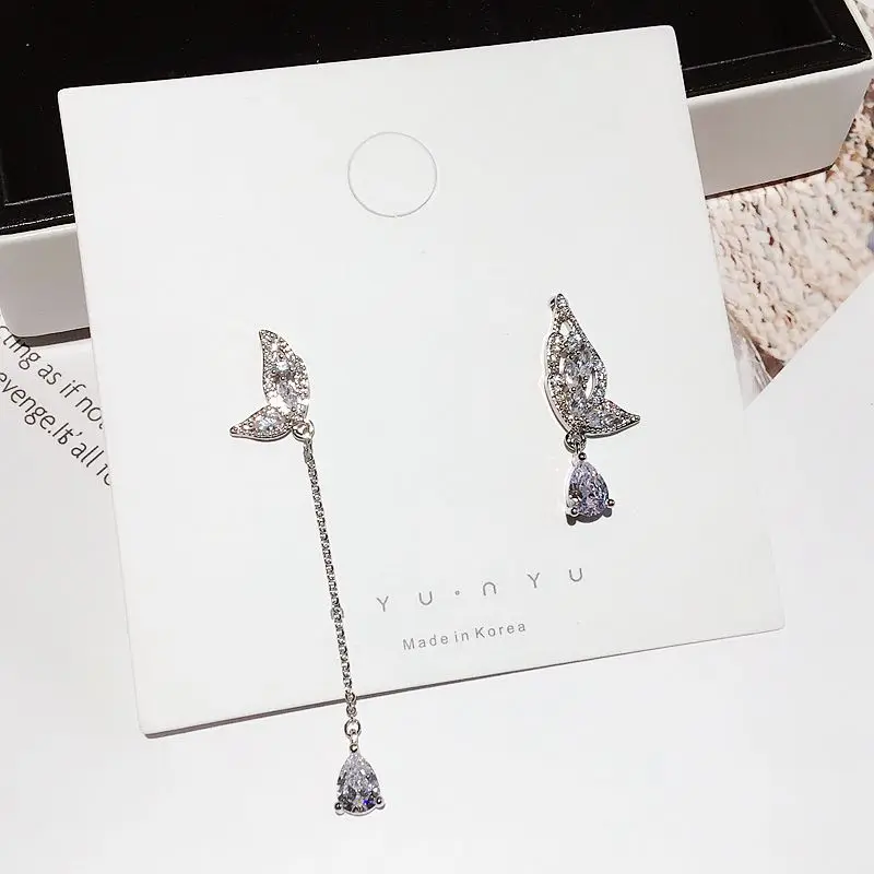 High-end Asymmetrical Tassel Water Drop Earrings for Women Micro Paved Cubic Zirconia Earrings Butterfly Brincos
High-end Asymmetrical Tassel Water Drop Earrings for Women Micro Paved Cubic Zirconia Earrings Butterfly Brincos