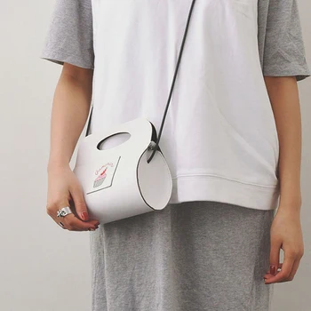 2020 new female bag all-match Cute Girl Korean tide personality cake hand Satchel Bag leisure
2020 new female bag all-match Cute Girl Korean tide personality cake hand Satchel Bag leisure