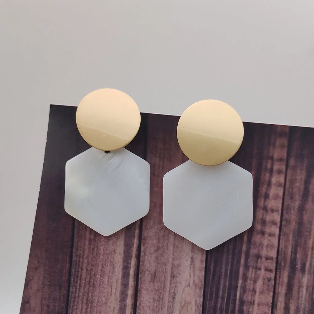 Natural Shell Geometric Earrings Gold Scrub Pendant Earrings Shell Earrings for Women Party Jewelry P828-P837
Natural Shell Geometric Earrings Gold Scrub Pendant Earrings Shell Earrings for Women Party Jewelry P828-P837