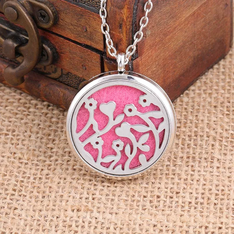 Aromatherapy essential oil diffusion box necklace Christmas flower vine stainless steel 60cm fashion clothing chain gift +1 felt
Aromatherapy essential oil diffusion box necklace Christmas flower vine stainless steel 60cm fashion clothing chain gift +1 felt