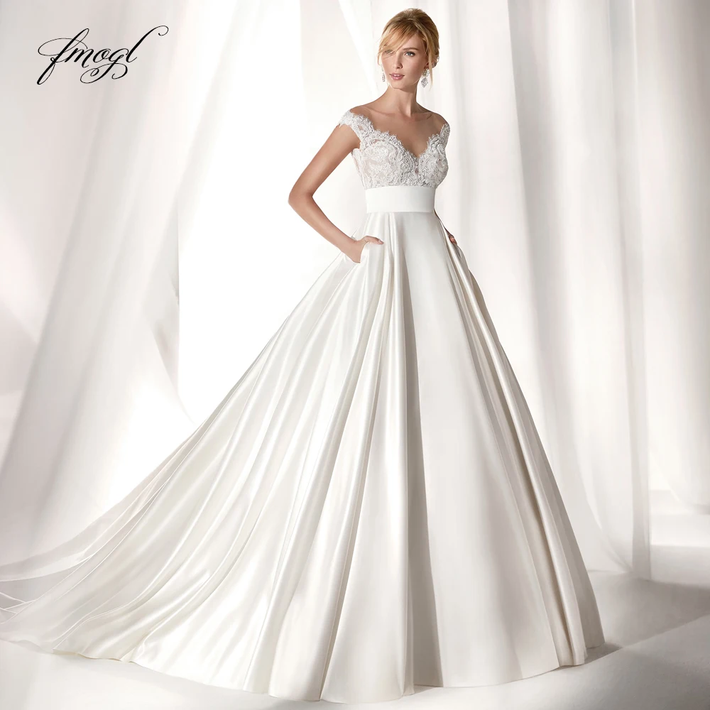 Fmogl Vestido De Noiva Appliques Beaded Wedding Dress 2019 Sexy Illusion Cap Sleeve Court Train Satin A Line Bride Gown
Fmogl Vestido De Noiva Appliques Beaded Wedding Dress 2019 Sexy Illusion Cap Sleeve Court Train Satin A Line Bride Gown