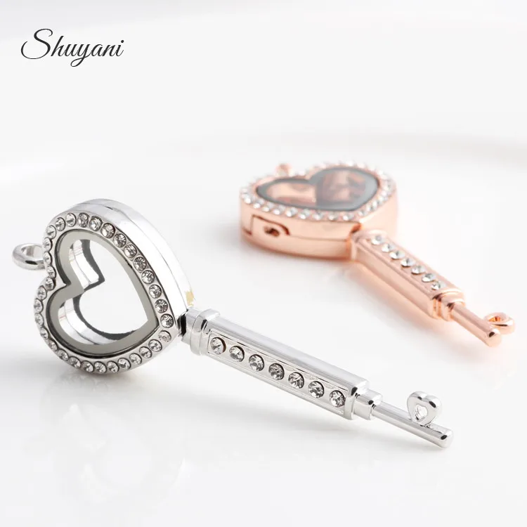 10pcs/lot Free Shipping Free Chains Heart Key Locket Pendant Necklace Rhinestone Glass Living Memory Floating Locket Charms
10pcs/lot Free Shipping Free Chains Heart Key Locket Pendant Necklace Rhinestone Glass Living Memory Floating Locket Charms