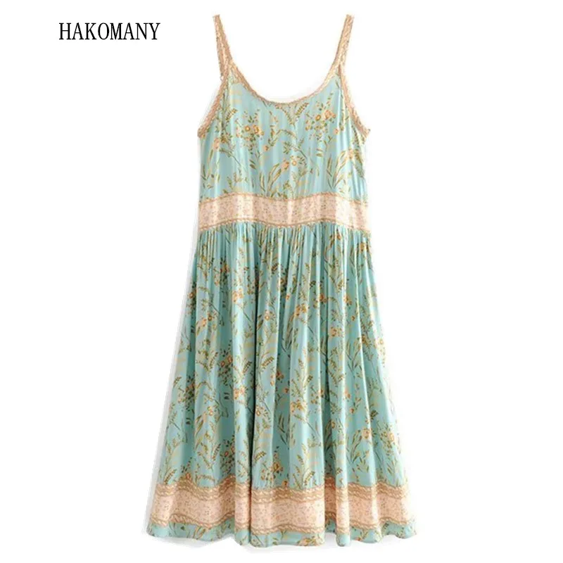 2019 Woman Spliced pleated Line Swing Sling Holiday Dresses Beach BOHO Turquoise Floral Print Spaghetti Strap Dress
2019 Woman Spliced pleated Line Swing Sling Holiday Dresses Beach BOHO Turquoise Floral Print Spaghetti Strap Dress