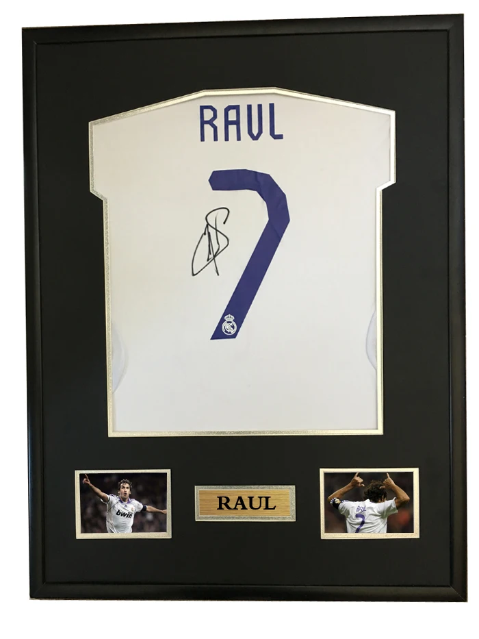 Raul signed autographed soccer shirt jersey come with Sa coa framed Real Madrid
Raul signed autographed soccer shirt jersey come with Sa coa framed Real Madrid