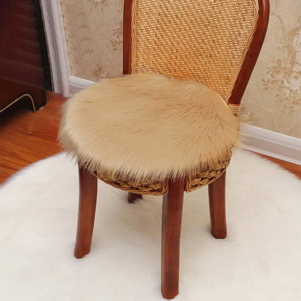 Soft Artificial Sheepskin Rug Chair Cover Artificial Wool Warm Hairy Carpet Seat 30x30CM tappeto cucina round rug alfombras
Soft Artificial Sheepskin Rug Chair Cover Artificial Wool Warm Hairy Carpet Seat 30x30CM tappeto cucina round rug alfombras