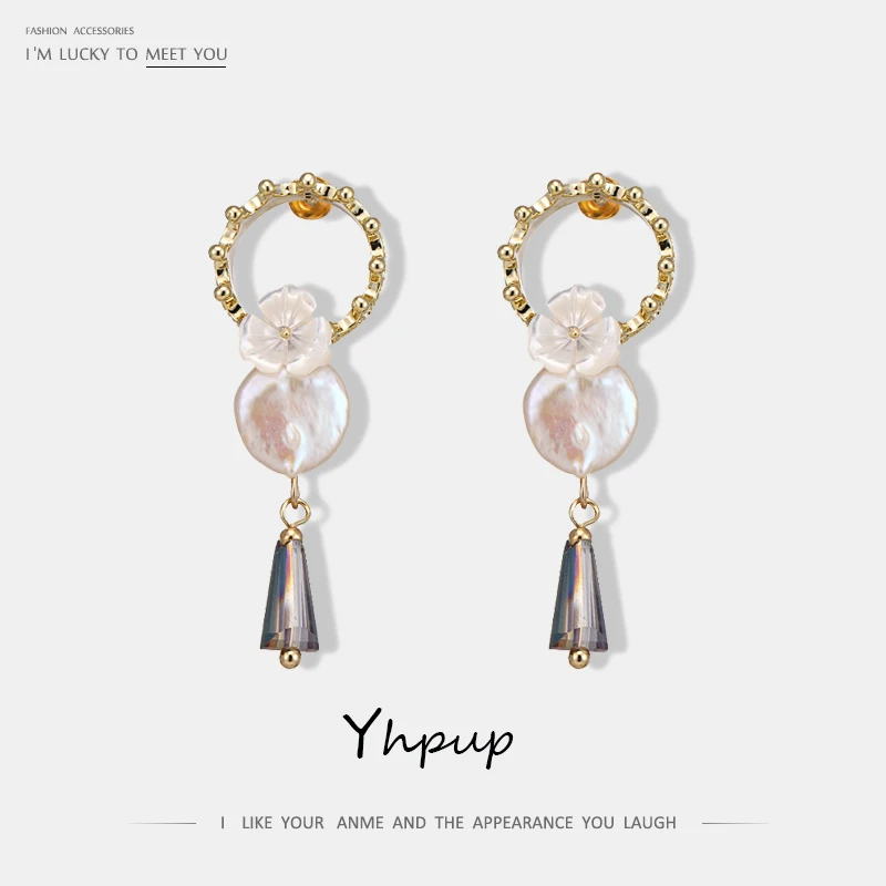 Yhpup Trendy Elegant Natural Shell Flower Dangle Earrings Natural Pearls Crystal Crown Brincos Statement Jewelry for Women Party
Yhpup Trendy Elegant Natural Shell Flower Dangle Earrings Natural Pearls Crystal Crown Brincos Statement Jewelry for Women Party