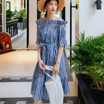 Runway Designer Off Shoulder Stripe Dress Half Sleeve Ruffle Pleated Dress Summer Women Robe Femme
Runway Designer Off Shoulder Stripe Dress Half Sleeve Ruffle Pleated Dress Summer Women Robe Femme