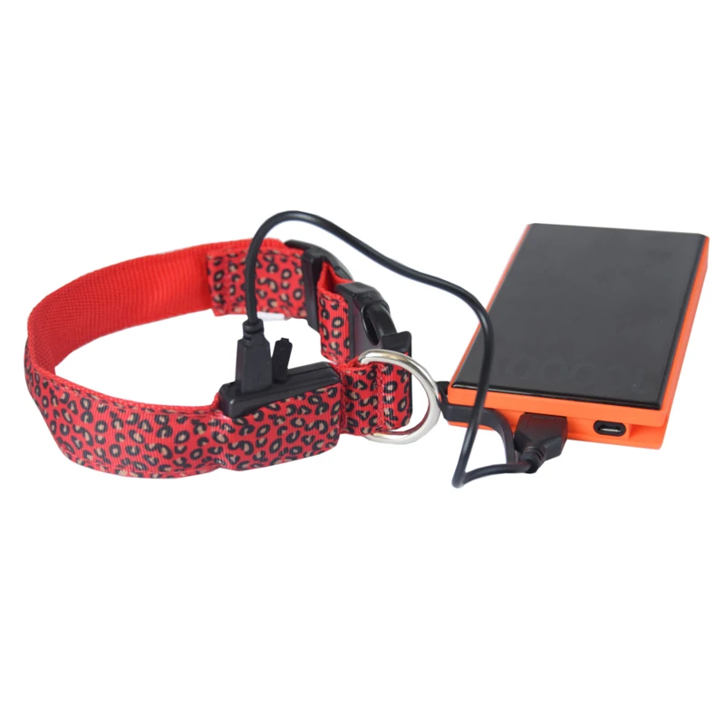Fashionable leopard print 4 size 2.5CM wide comfortable breathable LED luminous nylon adjustable collar pet dog collar
Fashionable leopard print 4 size 2.5CM wide comfortable breathable LED luminous nylon adjustable collar pet dog collar