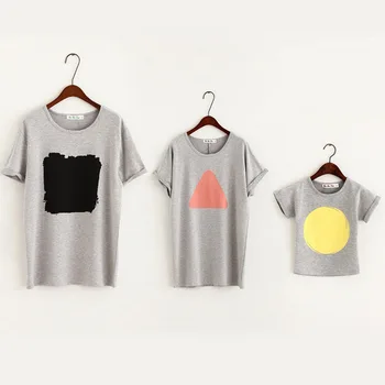 Family Look 2020 Summer Family Shirt Sets Matching Mother And Daughter Clothes Cotton Geometric Pattern Short-Sleeve Tshirts 
Family Look 2020 Summer Family Shirt Sets Matching Mother And Daughter Clothes Cotton Geometric Pattern Short-Sleeve Tshirts