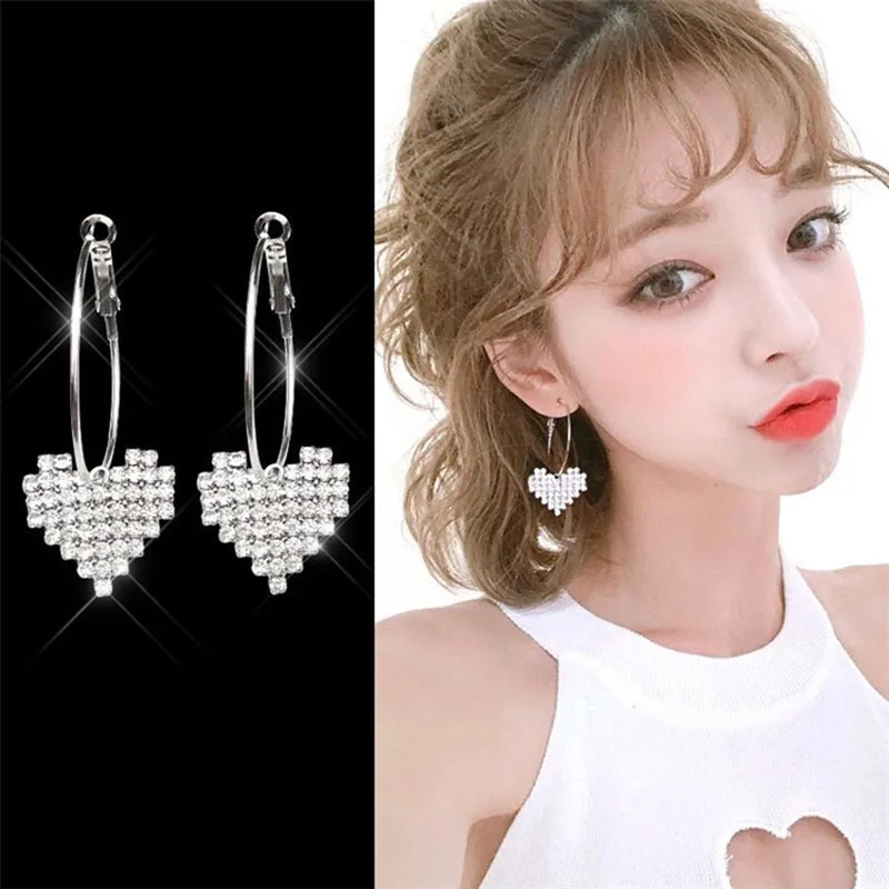 Korean Earings Fashion Jewelry Temperament Circle Peach Love Crystal Earring Personality Wild Jewelry Earrings For Women E636
Korean Earings Fashion Jewelry Temperament Circle Peach Love Crystal Earring Personality Wild Jewelry Earrings For Women E636