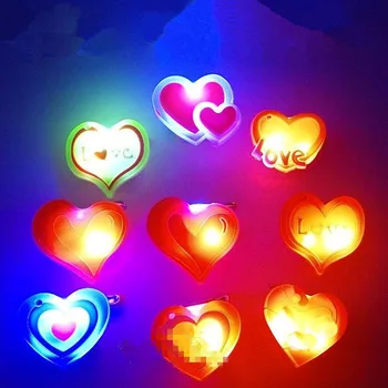 New Love Heart LED Flashing Brooch Pin Adulst Bar Disco Rave Glow Badge Valentine's Day Gift Halloween Glow Party Supplies
New Love Heart LED Flashing Brooch Pin Adulst Bar Disco Rave Glow Badge Valentine's Day Gift Halloween Glow Party Supplies