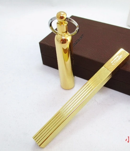 wholesale copper jifeng Vintage antique Old-fashioned kerosene antiques lighter +oil pot 8.5*0.7*0.7cm
wholesale copper jifeng Vintage antique Old-fashioned kerosene antiques lighter +oil pot 8.5*0.7*0.7cm