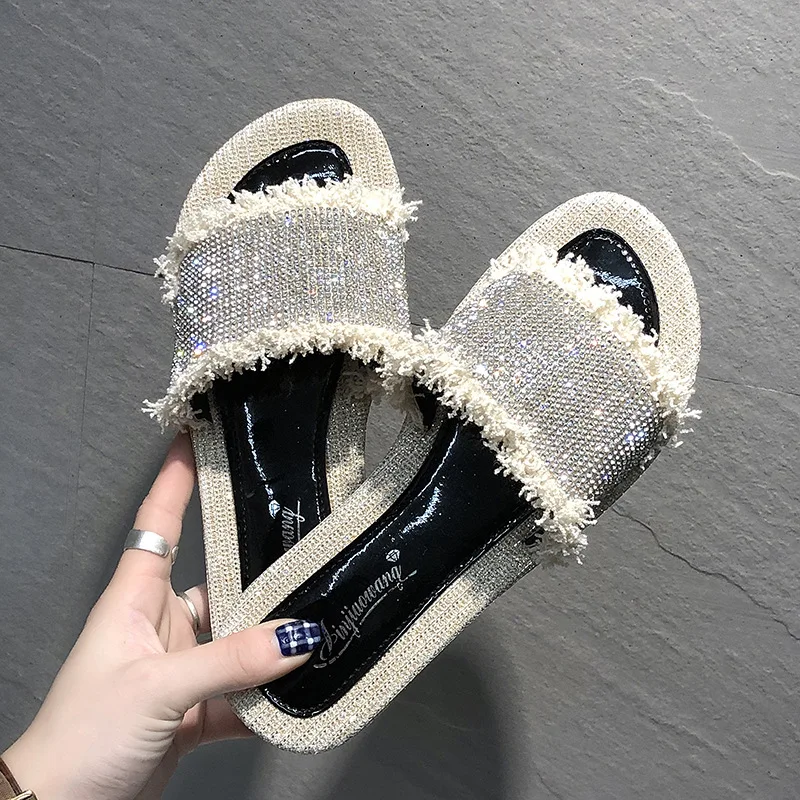 2019 Fashion Women Slippers Summer Bling Rhinestone Lady Sandals Platform Golden/Silver Shoes Women Beach Slides A164
2019 Fashion Women Slippers Summer Bling Rhinestone Lady Sandals Platform Golden/Silver Shoes Women Beach Slides A164