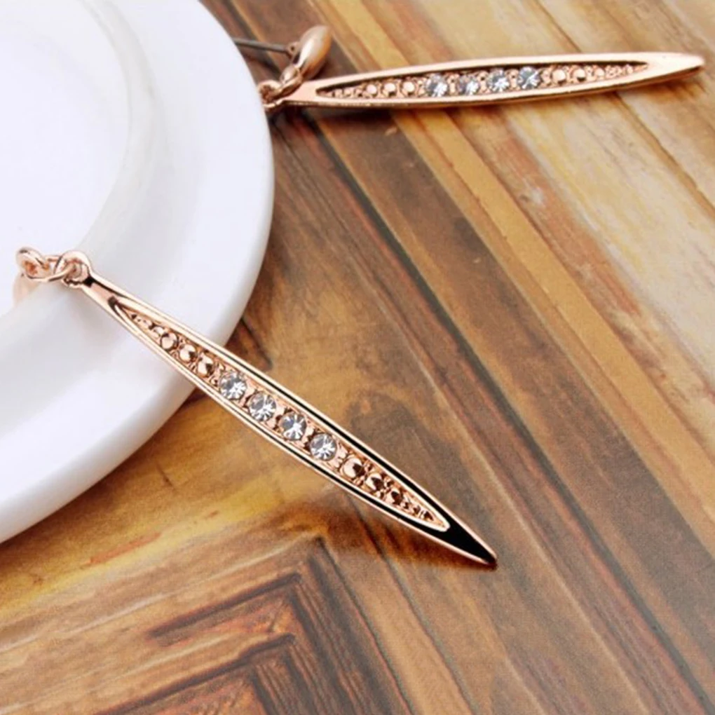1 Pair Elegant Women Rhinestones Long Pendant Earrings Girl Ear Rings Ethnic Vintage Bohemian Drop Ear Stud
1 Pair Elegant Women Rhinestones Long Pendant Earrings Girl Ear Rings Ethnic Vintage Bohemian Drop Ear Stud