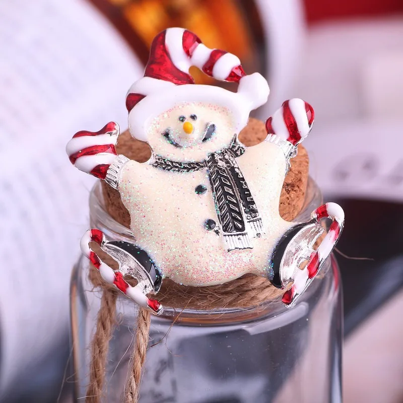 Z61 New Fashion Christmas color stone brooch Santa Claus socks and The Christmas brooches Rhinestone for Women Jewelry Pins
Z61 New Fashion Christmas color stone brooch Santa Claus socks and The Christmas brooches Rhinestone for Women Jewelry Pins