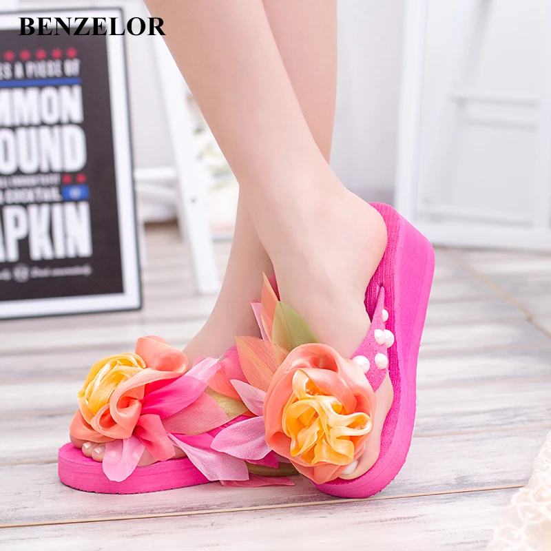 BENZELOR 2018 Summer Chiffon Flower EVA Wedge Slippers Women Shoes Fashion Pearl Female Flip Flops Ladies Flat Platform 120-1
BENZELOR 2018 Summer Chiffon Flower EVA Wedge Slippers Women Shoes Fashion Pearl Female Flip Flops Ladies Flat Platform 120-1