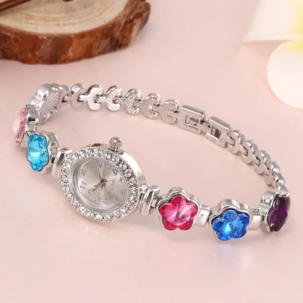 Vansvar 2019 Women Round Full Diamond Bracelet Watch Analog Quartz Movement female watches top brand luxury Fast Shipping
Vansvar 2019 Women Round Full Diamond Bracelet Watch Analog Quartz Movement female watches top brand luxury Fast Shipping