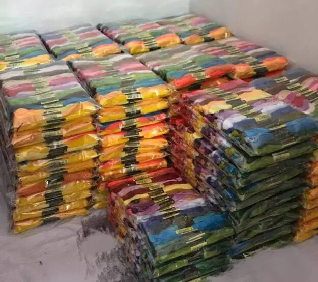 NHot ! 0.98usd/10pcs two labels cross stitch threads Chinese CXC same color as DMC floss hand embroidery DIY needlework 8 meter
NHot ! 0.98usd/10pcs two labels cross stitch threads Chinese CXC same color as DMC floss hand embroidery DIY needlework 8 meter