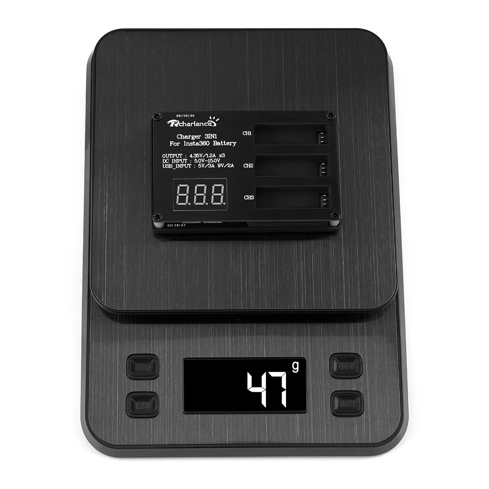 Insta360 battery three-in-one charger Micro USB Battery Charger Charges Powerbank Rechargeable Battery for 60 Minutes
Insta360 battery three-in-one charger Micro USB Battery Charger Charges Powerbank Rechargeable Battery for 60 Minutes