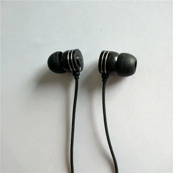 Universal 3.5mm jack metal earphones stereo bass Tangle-free cable for smart mobile phone tablet PC MP3 MP3 music sports jogging
Universal 3.5mm jack metal earphones stereo bass Tangle-free cable for smart mobile phone tablet PC MP3 MP3 music sports jogging