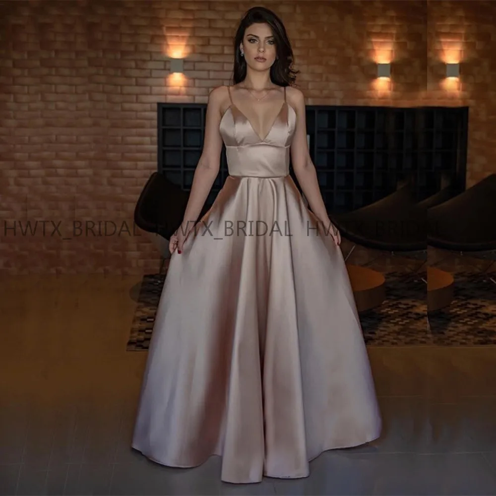 Champagne Satin Long Prom Dresses 2019 Spaghetti Straps Backless Elegant A Line Floor Length Formal Party Gown Vestidos de gala
Champagne Satin Long Prom Dresses 2019 Spaghetti Straps Backless Elegant A Line Floor Length Formal Party Gown Vestidos de gala