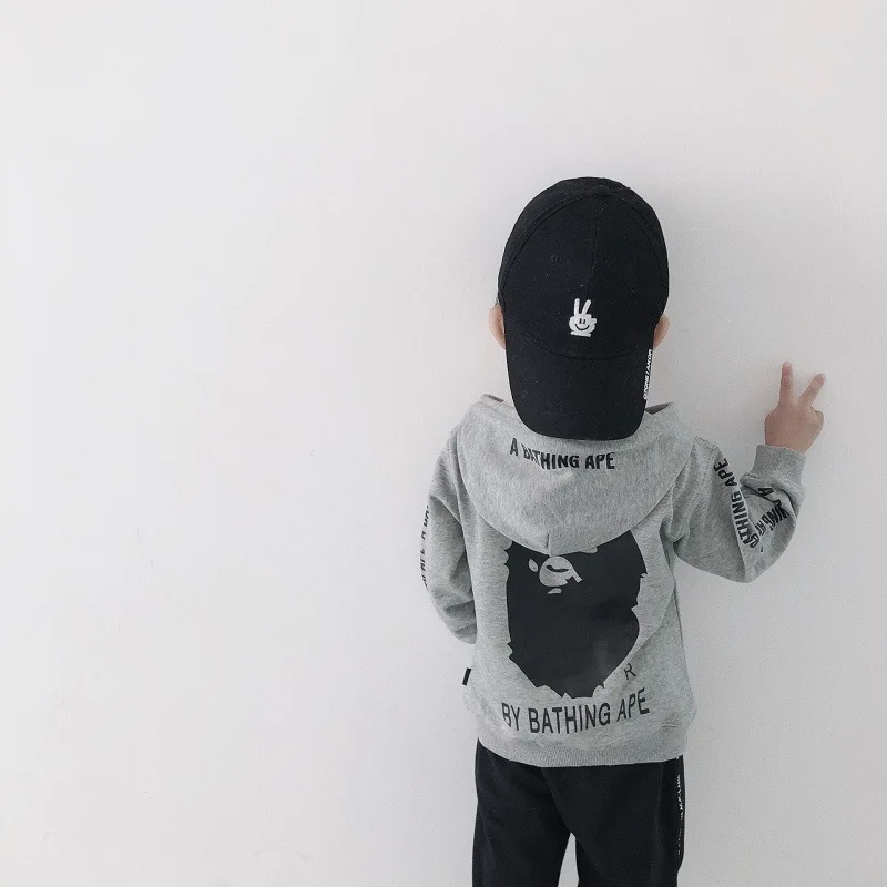 Boy tops sweater 2019 Spring new Korean version of the street style hip hop children wearing hoodie baby clothes out
Boy tops sweater 2019 Spring new Korean version of the street style hip hop children wearing hoodie baby clothes out