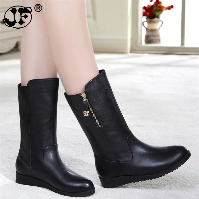Women Winter Autumn Genuine Leather Women High Quality Knee High Boots Plush Warm Zip Fur lining Pointed Toe shoe 563
Women Winter Autumn Genuine Leather Women High Quality Knee High Boots Plush Warm Zip Fur lining Pointed Toe shoe 563