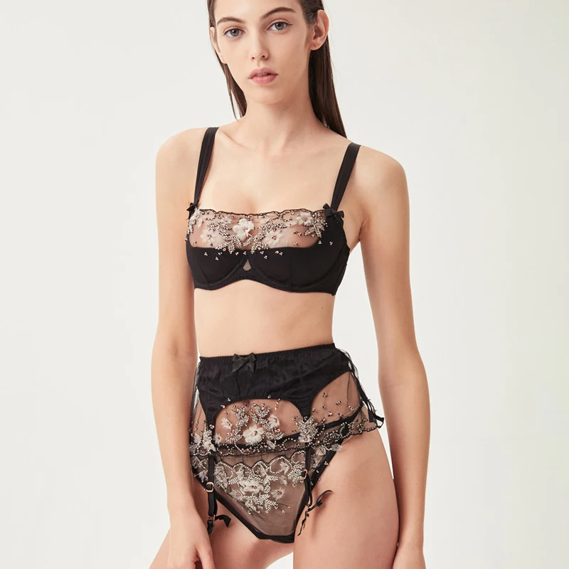 Half Transparent Women Sexy Lace Embroidery Bra and Panty Sets Push Up Brassiere Seamless High Waist Female Lingerie Bra Set
Half Transparent Women Sexy Lace Embroidery Bra and Panty Sets Push Up Brassiere Seamless High Waist Female Lingerie Bra Set