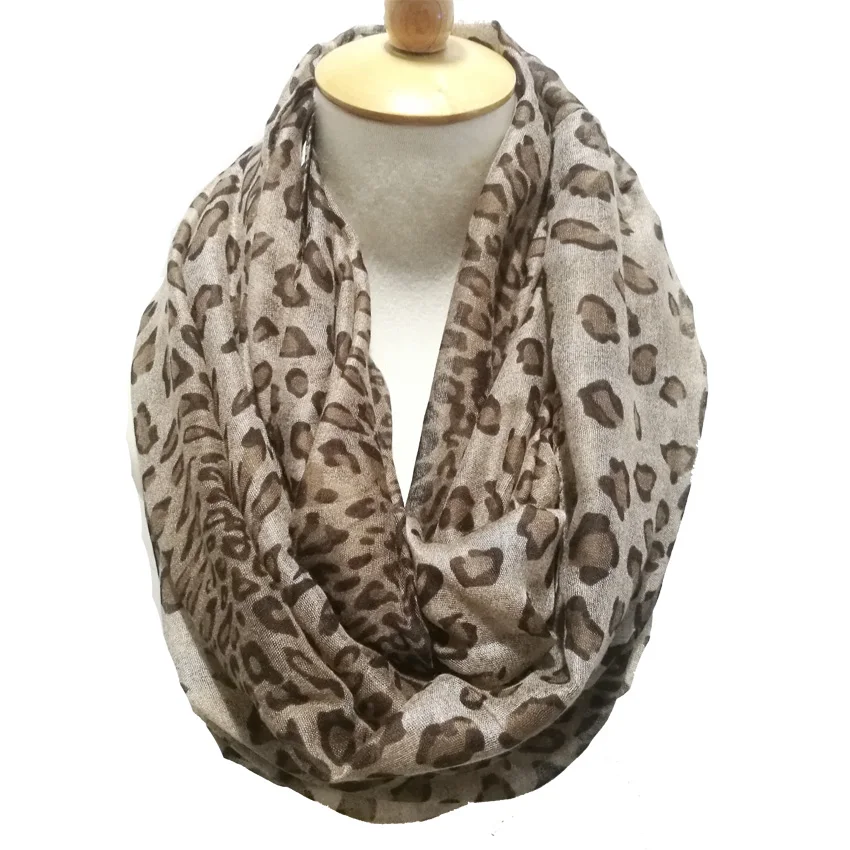 Leopard Print Infinity Scarf Women Winter Soft Viscose Echarpe Boho Ring Sjaal Luxury Brand Bufanda Mujer Snood Scarves New 2018
Leopard Print Infinity Scarf Women Winter Soft Viscose Echarpe Boho Ring Sjaal Luxury Brand Bufanda Mujer Snood Scarves New 2018