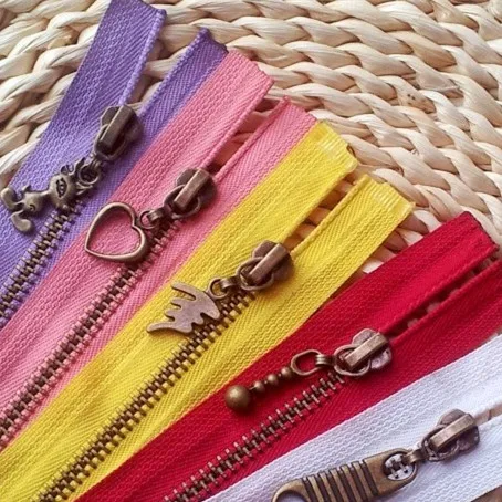 5# 45cm Long Bronze Zipper clothes accessories metal zipper clothing bag zipper Sewing Zip Garment Accessories Coat zipper
5# 45cm Long Bronze Zipper clothes accessories metal zipper clothing bag zipper Sewing Zip Garment Accessories Coat zipper
