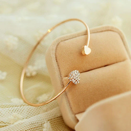 H:HYDE Ladies Girls Chic Lovely Shining Rhinestone Sweet Heart Bracelet Bangle Gold color pulseras pulseira feminina
H:HYDE Ladies Girls Chic Lovely Shining Rhinestone Sweet Heart Bracelet Bangle Gold color pulseras pulseira feminina