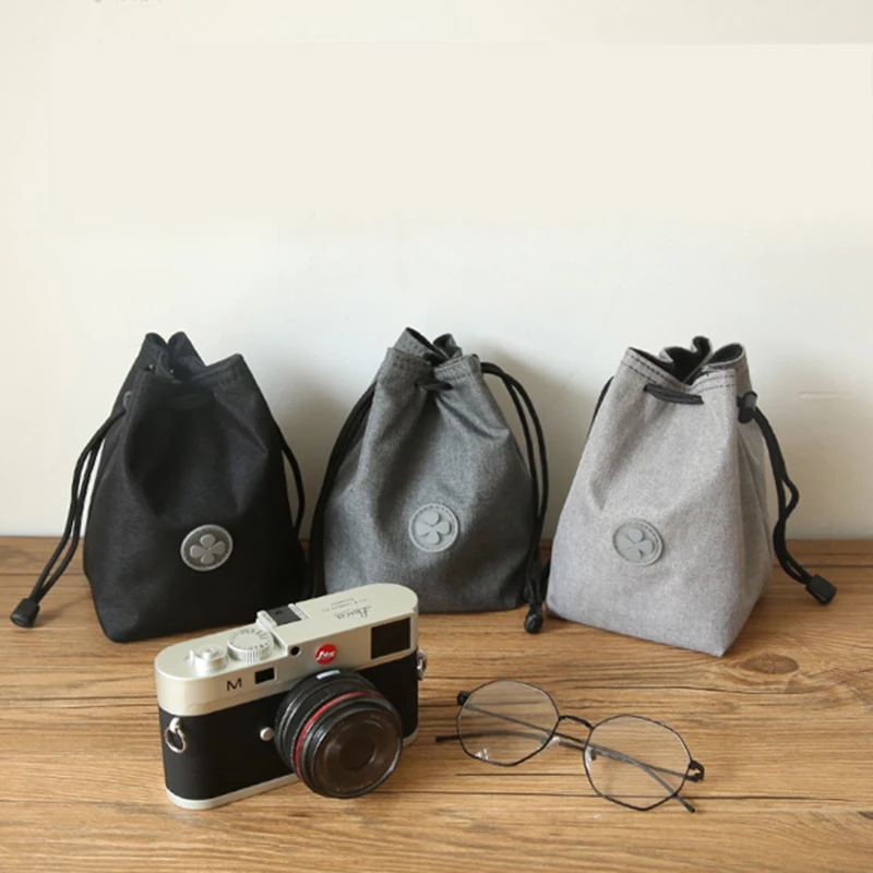 Roadfisher Waterproof Drawstring Nylon Clover Symbol Camera Bag Insert Storage Pocket For Canon Nikon Sony Fuji Leica Pentax
Roadfisher Waterproof Drawstring Nylon Clover Symbol Camera Bag Insert Storage Pocket For Canon Nikon Sony Fuji Leica Pentax