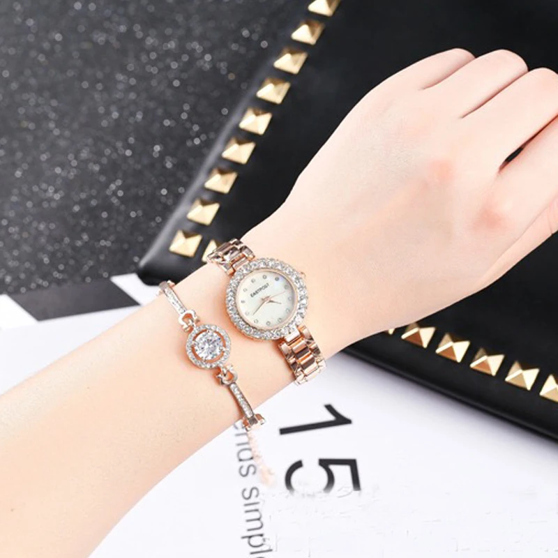 2PC Set Famous Brand Luxury Watch Women Fashion Rose Bracelet Watch Set Dress Jewelry Clock Ladies Casual Quartz Wristwatch
2PC Set Famous Brand Luxury Watch Women Fashion Rose Bracelet Watch Set Dress Jewelry Clock Ladies Casual Quartz Wristwatch