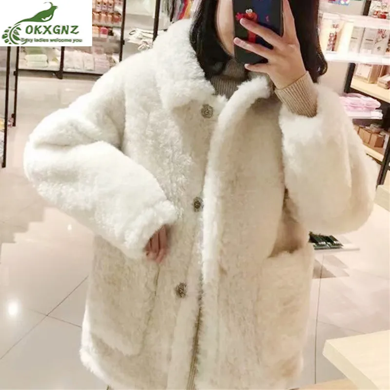 fashionable lamb plush circle outwear2019 women's autumn winter coats new lapel short thick parkas warm casual fur jacket Female
fashionable lamb plush circle outwear2019 women's autumn winter coats new lapel short thick parkas warm casual fur jacket Female