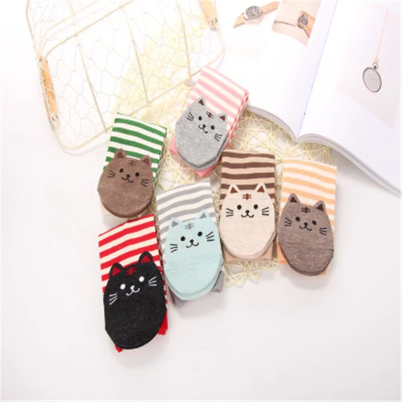 Fashion Cartoon Socks Women Cat Footprints 3D Animals Style Striped Warm Cotton Socks Lady Floor meias Socks for Female
Fashion Cartoon Socks Women Cat Footprints 3D Animals Style Striped Warm Cotton Socks Lady Floor meias Socks for Female